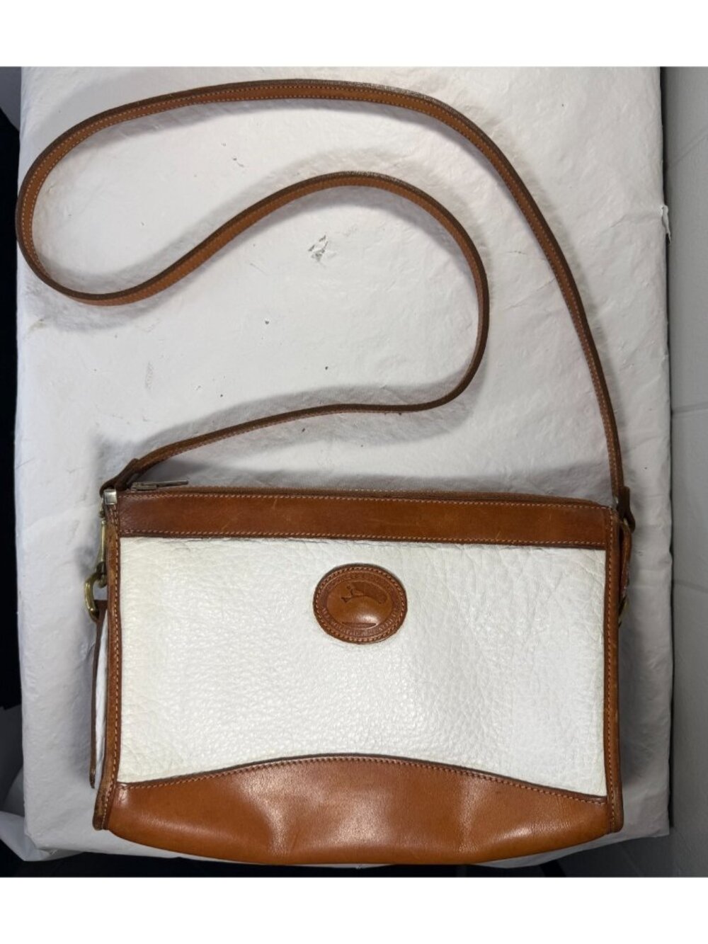 Vintage Dooney & Bourke All Weather Leather crossbody Shoulder Bag White brown